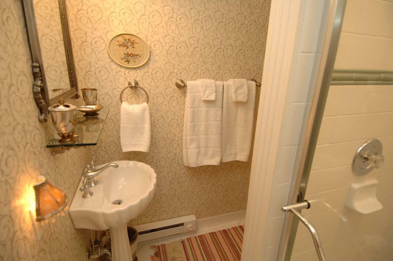 רוצ'סטר A B&B At The Edward Harris House Inn מראה חיצוני תמונה